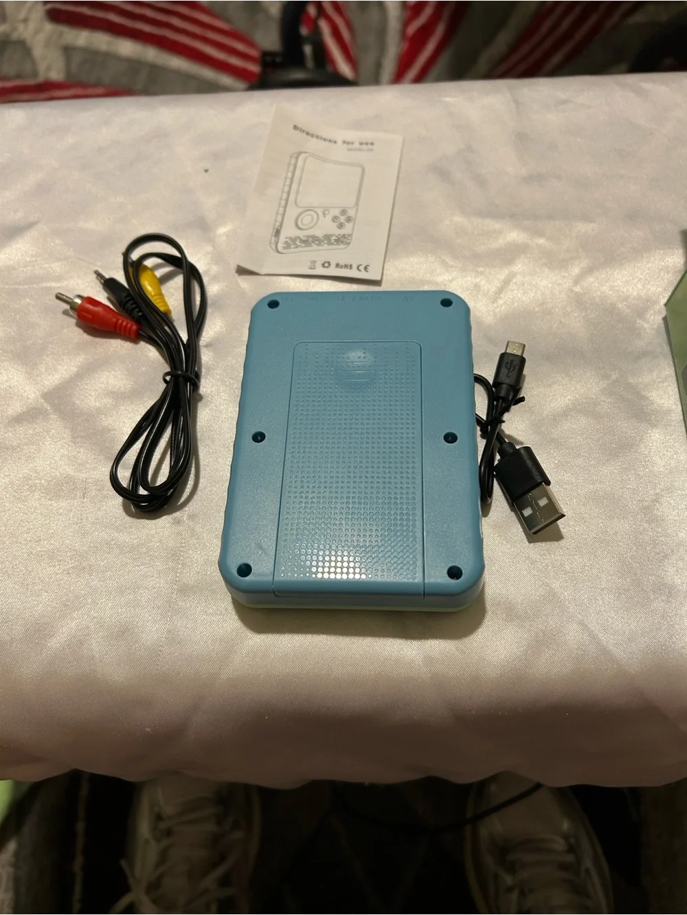 G-Star G5 Handheld Game Console in Light Green and Yellow